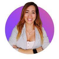 Portuguese and Spanish tutor teaching online