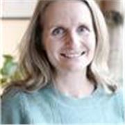 Deutsche Muttersprachlerin mit NLP Coach und Lerncoachhintergrund. Jahrelange Erfahrung in Erwachsenenbildung und Seminar-Workshop