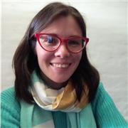 Profesora universitaria de Psicología prepara estudiantes