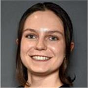 He trabajado como maestra de inglés en una escuela primaria y tengo un certificado de TEFL 120 horas.