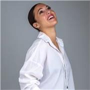 Me defino como una profesional apasionada por el interiorismo, con una vocación muy clara por compartir conocimientos.