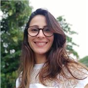 I give private classes, adapted to the level of each student to help them achieve their goals