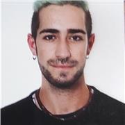 Profesor de biología imparte clases a niños y jóvenes hasta 4 de la ESO