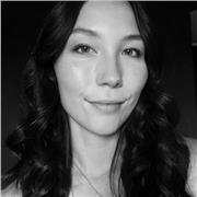 Lezioni di conversazione con insegnante madrelingua inglese Americana, laureata in letteratura inglese e comunicazione.