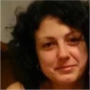 Professors titulada e geografía y geología da apoyo a niños y alumnos.