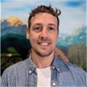 Apasionado instructor de inglés, enseño con tecnología y creatividad.