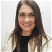 Profesora de Administración de Empresas, con enfoque en finanzas, contabilidad, recursos humanos, estrategia empresarial