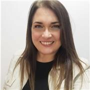 Profesora de Administración de Empresas, con enfoque en finanzas, contabilidad, recursos humanos, estrategia empresarial