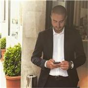 Laureato in Ingegneria impartisce lezioni di matematica per ragazzi delle scuole medie, superiori e universitari