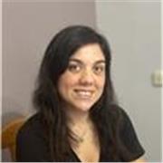 Maestra titulada en Educación Primaria con especialización en Inglés. 