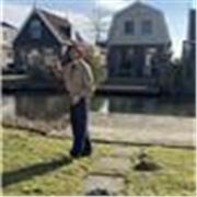 Profesor de inglés apto para niveles básicos, en especial ESO, bachillerato, actual estudiante de inglés en universidad.