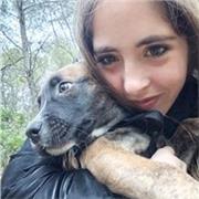 Nativa española y catalana, me ofrezco para enseñar a pequeños/as y mayores.