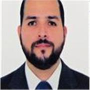 Profesor con MBA y amplia experiencia en marketing 