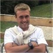 Personal Trainer con Laurea in Scienze Motorie e Sportive, offro programmi di allenamento personalizzati