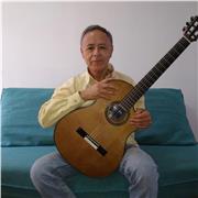 Ofrezco clases de guitarra popular, clásica y Jazz