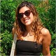 Ragazza giovane e neodiplomata pffre ripetizioni di materie umanistiche oltre che inglese francese e spagnolo per persone di tutte le età
