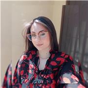 Studentessa universitaria di lingue, culture e letterature straniere impartisce lezioni private di francese