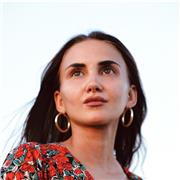 Studentessa del conservatorio impartisce lezioni di canto moderno