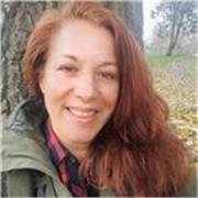 Me defino como una profesional del Marketing con una sólida trayectoria internacional y una clara vocación docente.