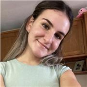 Estudiante universitaria en el ámbito económico, clases de primaria de cualquier asignatura y clases de economia hasta bachiller.