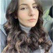 Sono una ragazza diplomata in arti figurative, offro ripetizioni e aiuto compiti con: italiano, storia, matematica, filosofia ect