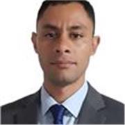 Docente de portugués con visión humanista