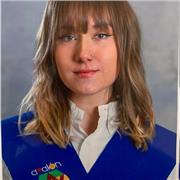 Universitaria da clases de matemáticas (todos los niveles pero bachillerato de sociales), economía, inglés y lengua