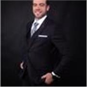 Maestro de la lengua extranjera inglés especializado en las clases online