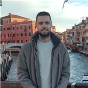 Allenatore di calcio qualificato UEFA C svolge lezioni individuali oppure a gruppi rivolto a qualsiasi età e livello