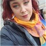 Profesora de pintura experta en color, acabados y técnicas pictóricas. Con experiencia como docente en taller de arte desde 2018