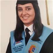 ¡Hola! Soy María, graduada en Español Lengua y Literaturas; también dispongo del Máster en Profesorado y Enseñanza de idiomas, por lo que me gustaría dar clases de Español para Extranjeros