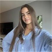 ¡Hola! Me encanta el inglés y quiero compartir mi amor por este idioma, ayudándote a aprender, mejorar y disfrutarlo