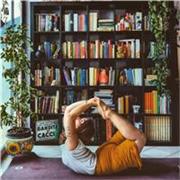 Riconnetti corpo e mente con l'hatha yoga direttamente da casa tua, online o in presenza