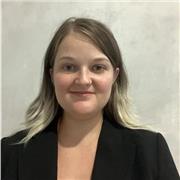 Profesora de ingles con 3 años de experiencia online.