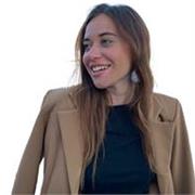 Laureata in Comunicazione e studentessa di Digital Marketing offre lezioni in spagnolo, italiano, scienze umane, social media
