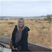 Native English trainer, specializing in both General and business English for professionals and students.i 