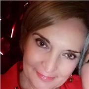 Escritora imparte clases de redacción y ortografía