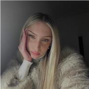 sono una studentessa di 22 anni che offre aiuto compiti per elementari, medie e superiori in tutte le materie