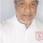 Soy profesor de fútbol doy clases para todo tipo de futbolista en la parte espesifica del futbolista