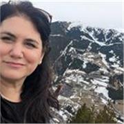 Soy docente titulada en Argentina. Maestra de Enseñanza Básica. 