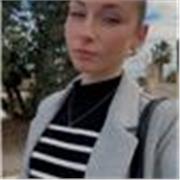 Soy una chica de 20 años de Dublín pero resido en españa, en Busot/ Alicante. Creo que podría enseñar a niños de hasta 8 años