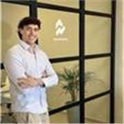 Profesor titulado en Lic. de Administración de empresas 