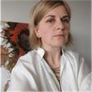 Artist, art teacher and art critic with many years of experience teaching art within schools, academies and private art classes