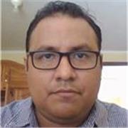 Profesor de matemáticas y ciencias imparte clases virtuales