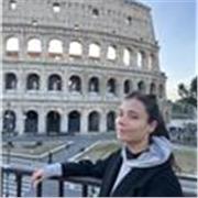 Profesora de español que imparte clases para todas las edades