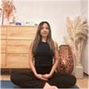 Istruttrice di Yoga certificata CSEN 250 ore. 
Lezioni online e in presenza a Roma per tutti, Anukalana e Hatha yoga