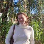 Professeur de français ou d'anglais débutant ou intermédiaire. Cours à distance uniquement.