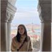 Clases particulares hasta 4º de la ESO, principalmente de inglés. Ofrezco ayuda con los deberes, trabajos o conversación en inglés para reforzar la formación académica de los alumnos