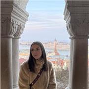 Clases particulares hasta 4º de la ESO, principalmente de inglés. Ofrezco ayuda con los deberes, trabajos o conversación en inglés para reforzar la formación académica de los alumnos