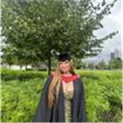 I am a native English speaker. I offer students affordable learning, prioritising confidence and comfort